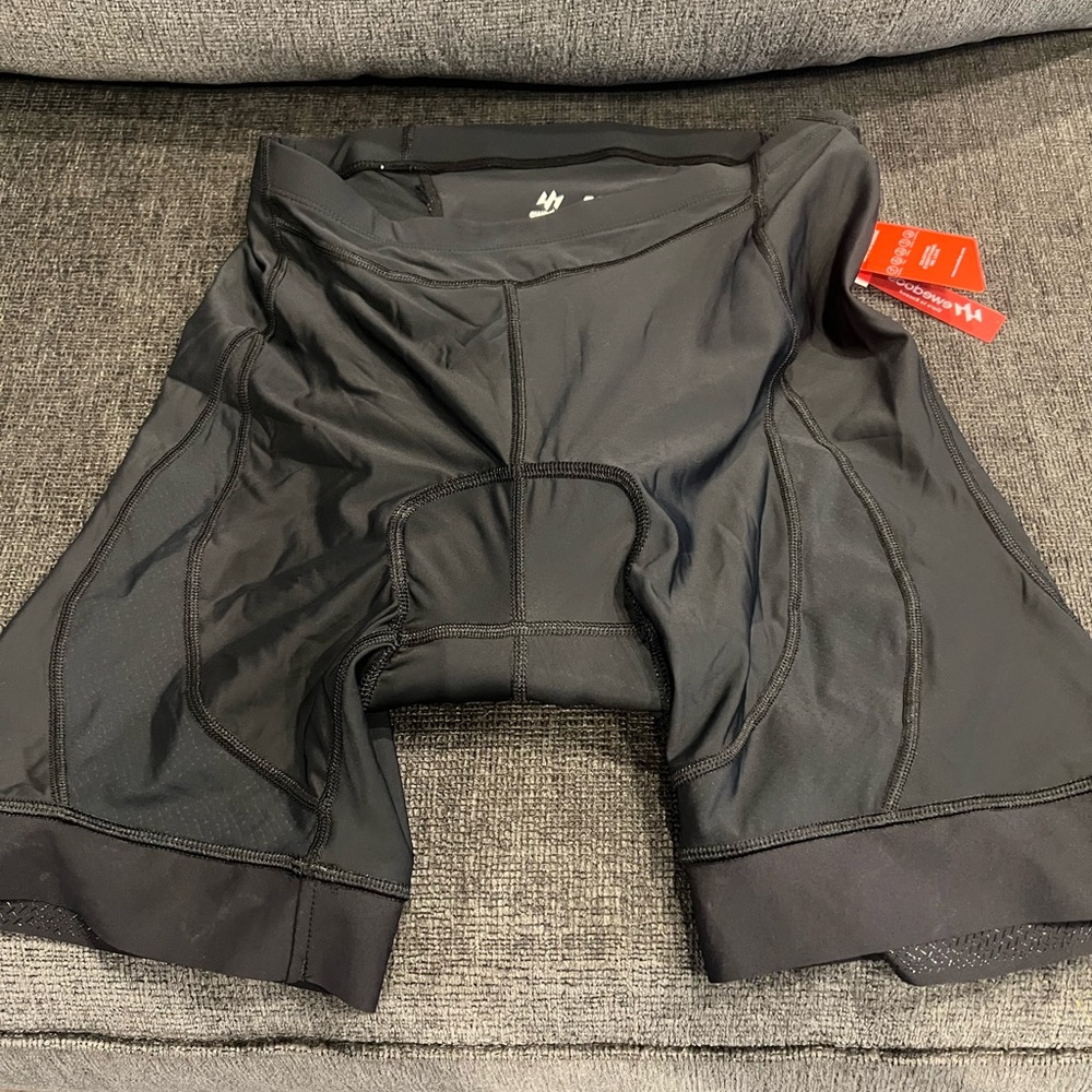 Ewedoos Men's Black Athletic Performance Shorts